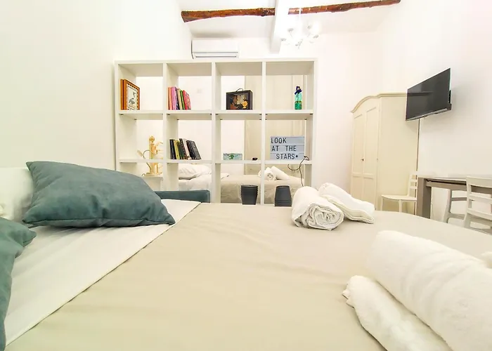 Napulitandream Santachiara Flat